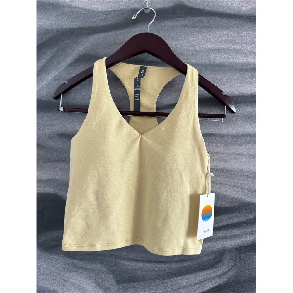 Vuori Halo Performance Crop Tank 2.0 Lemon Snap Heather Medium NWT 🍋